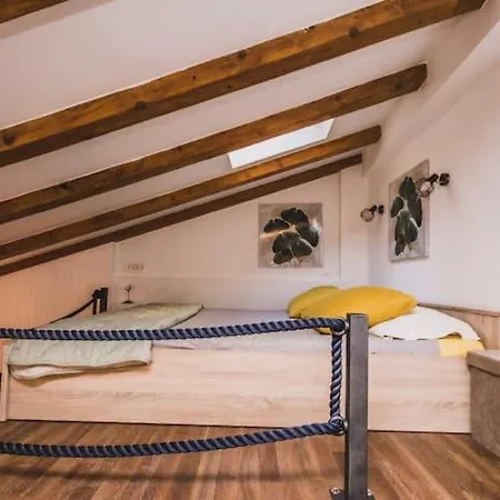 Apartman Ladro - Pjaca Appartement *